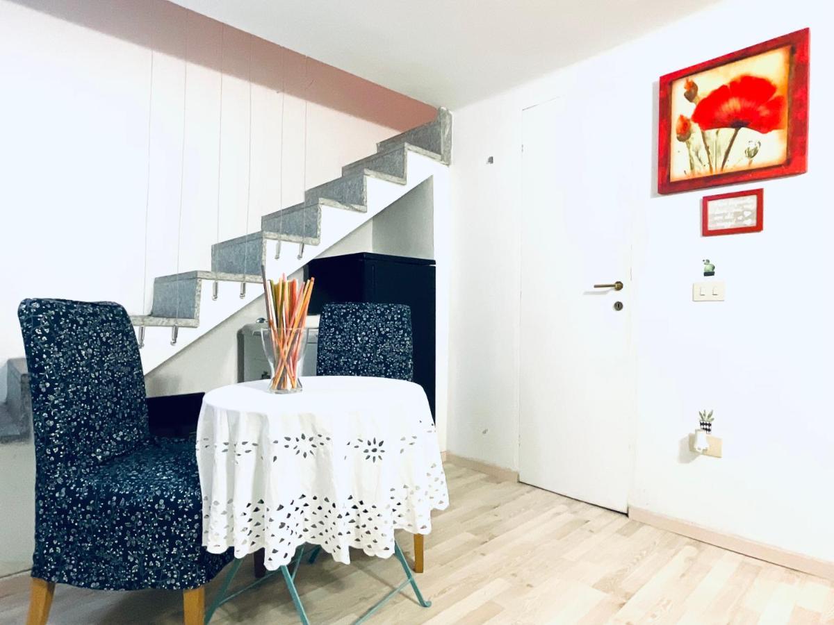 Apartment In 3 Minutes From Duomo Ingresso Via Dei Piatti Milaan Buitenkant foto