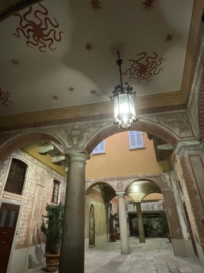 Apartment In 3 Minutes From Duomo Ingresso Via Dei Piatti Milaan Buitenkant foto
